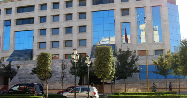 Kronologjia, Balili në kërkim që në 17 maj