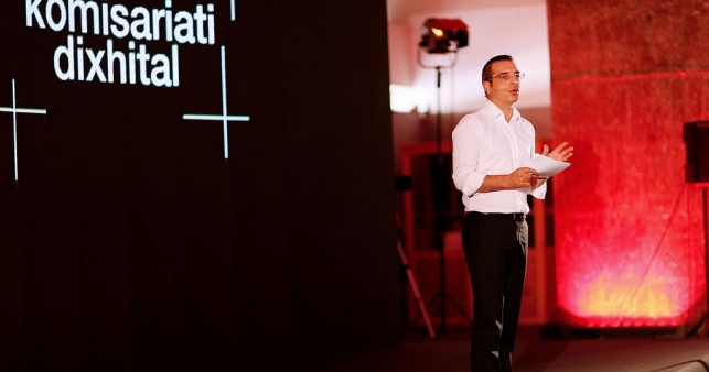 Denoncimet Nr. 45066 dhe Nr. 49309 te “komisariati dixhital”: Armë te “Mitsubishi” AA 777 AG, policia nuk vepron