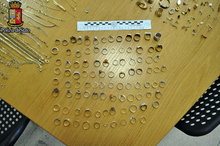 FOTO & EMRA/ Itali, tre “skifterëve” shqiptarë u gjendet 2 kg ar i vjedhur