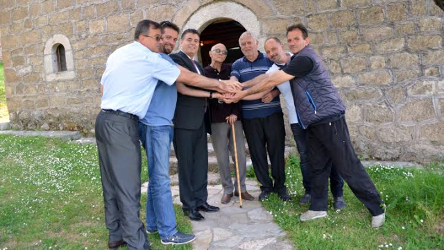 FOTO/ Betimi i familjarëve: Rivarrimi i Isa Boletinit, vetëm në Boletin