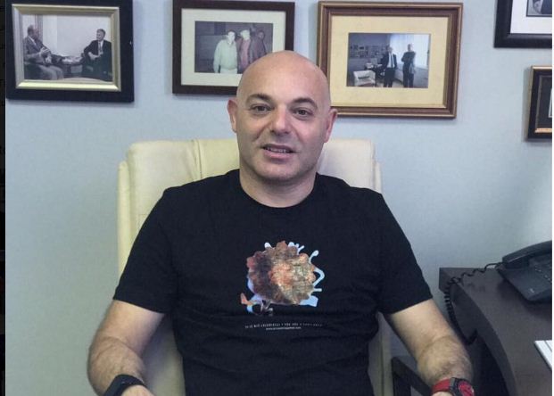 FOTO/ Blendi Fevziu tregon prindërit, ja cfarë profesioni kishin