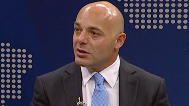 INTERVISTA E PLOTË/ Blendi Fevziu tregon rrogën, sulmon Cilin, por nuk mbron Shkullakun