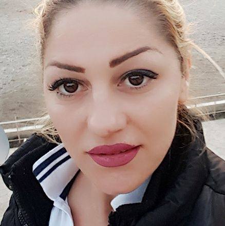 VLORË/Këngëtarja që këndonte ne lokalin e masakrës:“Ishte tmerr, me fat që shpëtuam”