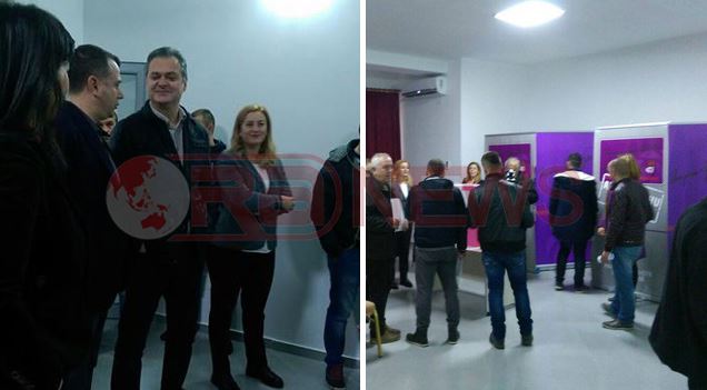 Taulant Balla turpërohet nga Blushi në qendrën e votimit. Po militantët….