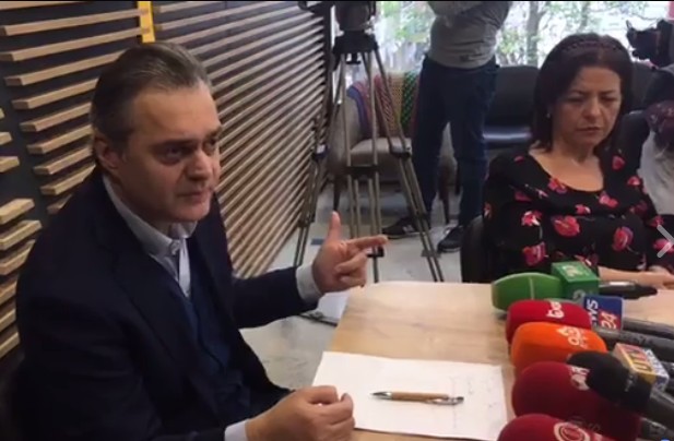 Blushi tregon pozicionin e Libra në raport me PD