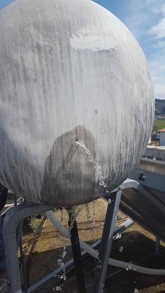 Goditet me armë zjarri shtëpia e kandidatit të PD për Peqinin