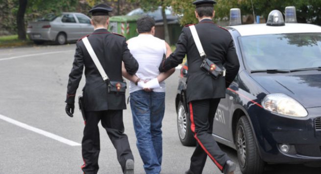 Itali, kapet bosi trafikant shqiptar, flinte mbi 400 mijë euro