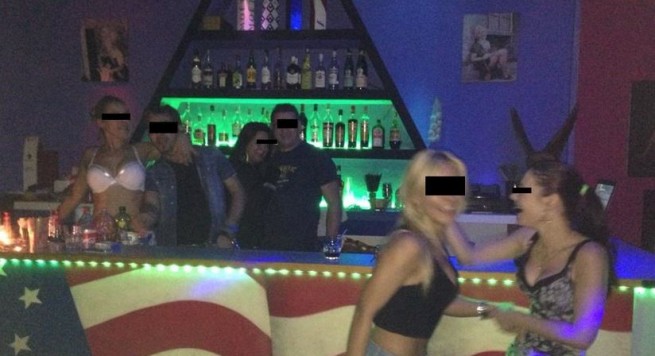 FOTO/ Itali, shqiptari pronar i një klubi nate, arrestohet për drogë, prostitucion dhe mashtrim fiskal