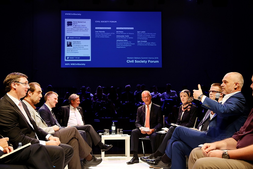 Vuçiç merr premtimin për çeljen e negociatave të BE me Serbinë, Rama me batutat e tij në vend numëro për Shqipërinë