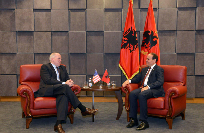 ARSYEJA/ Drejtori i CIA-s refuzon takimin me ministrin Saimir Tahiri