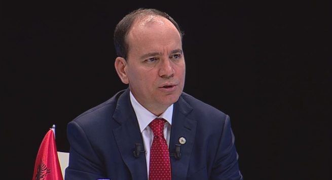 “Saimir Tahiri po fsheh një dosje të Shërbimit Informativ”