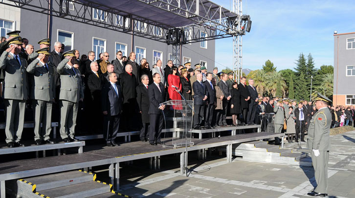 Nishani: Me Forcat e Armatosura po ecim pa u ndalur drejt një të ardhme të sigurt