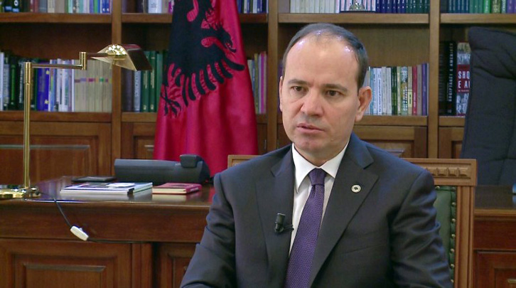 Presidenti Nishani dekreton amnistinë, falen 720 të burgosur