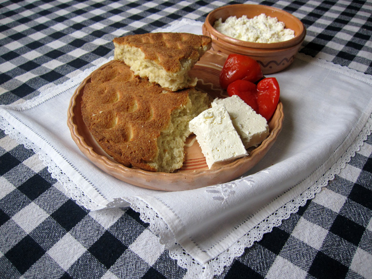 Bujaria e Ramës me pensionistët, një bukë e 100 gram djathë në muaj