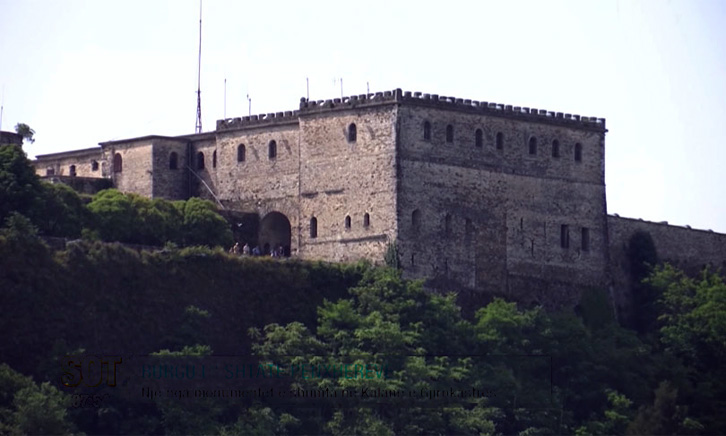 DOSJE/ Burgu i “7 Penxhereve” mes 4 regjimeve