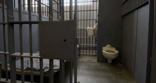 Hapen dyert e burgut për 731 të burgosur