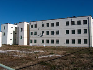 Lezhë, arrestohet 23-vjeçarja, fshehu drogë në veshjet intime për burrin në burg