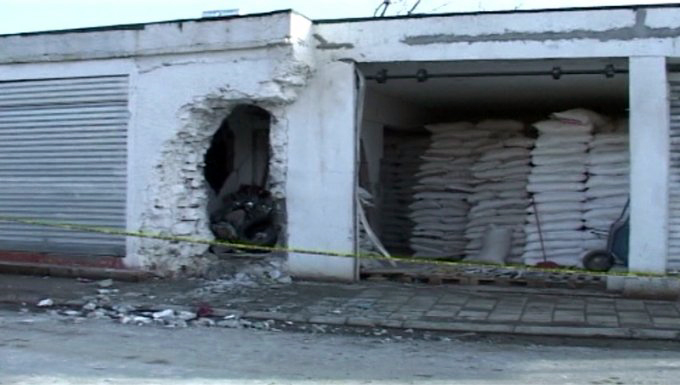 Burrel, kush është biznesmeni i miellit, drejtuesi lokal i PS që i vunë tritolin