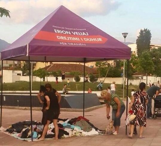 FOTO LAJM/ Çadra e Erion Veliajt…, vlen për diçka