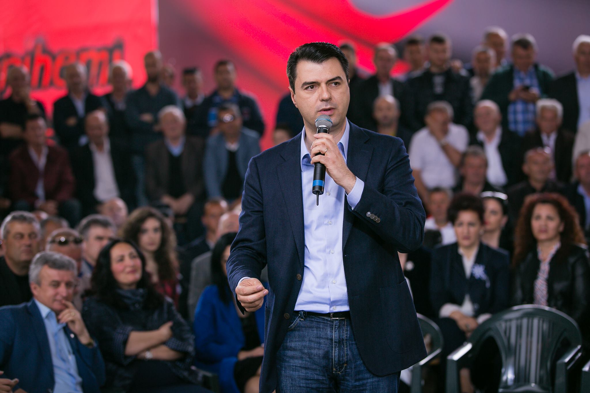 Republika e re, ndryshime kushtetuese për të rrëzuar qeverinë e keqe për 24 orë