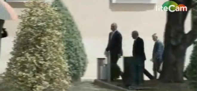 VIDEO/ Protestuesit në cadër përcjellin Ramën me thirrjet “Rama ik”