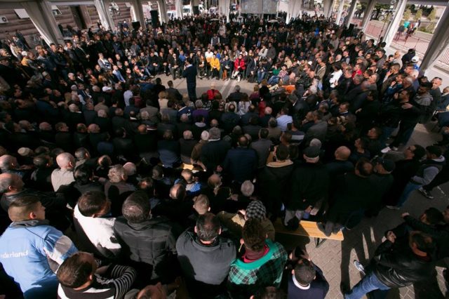 Deputetit austriak: Besimi ndaj qeverisë ka rënë, koha për garanci nga një qeveri  teknike