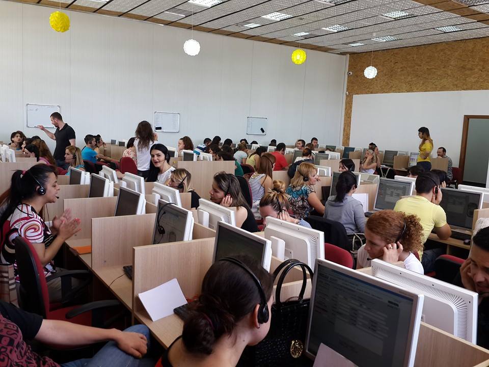 Fasoneri, call center, sektorët financiare-bankar, ja ku mund te punësohesh edhe pa diplomë universitare