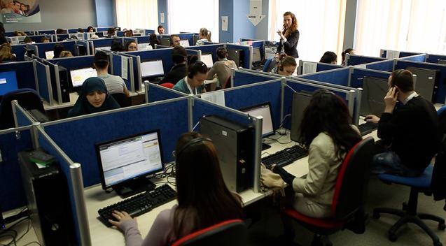 Rama në Facebook ndërkohë që brenda 90 ditësh mbyllen call centers