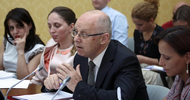 Qeveria po përgaditet të japë me koncension mbledhjen e TVSH