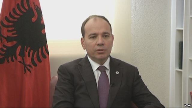 Kreu i Shtetit shqiptar i shpreh ngushëllimet Presidentit Mattarella për viktimat e tërmetit