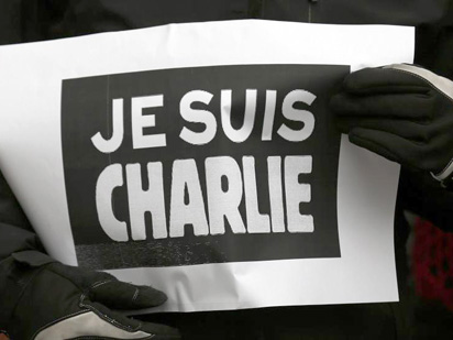 Karikaturistët nderojnë “Charlie Hebdo”