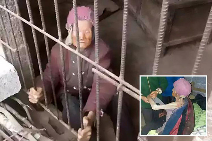 VIDEO/ Djali dhe nusja mbyllin nënën 92-vjeçare për vite me radhë në kafaz