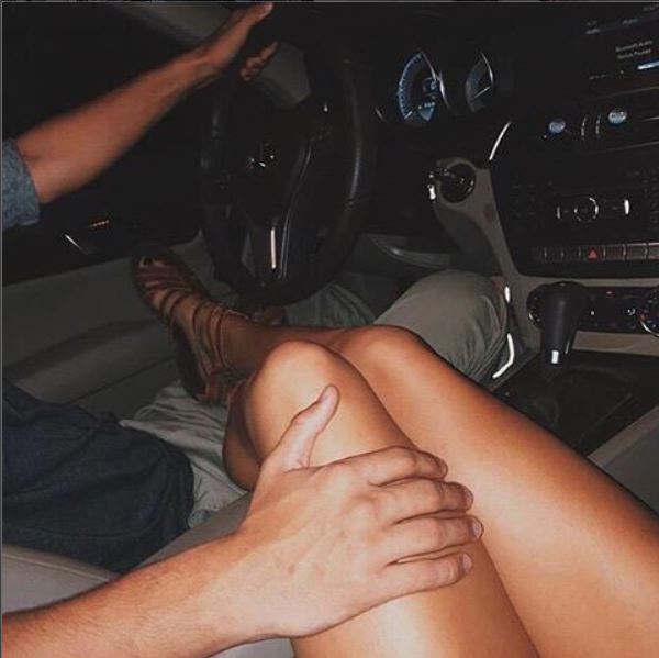 Nuk do ta besoni se sa njerëz bëjnë seks duke i dhënë makinës