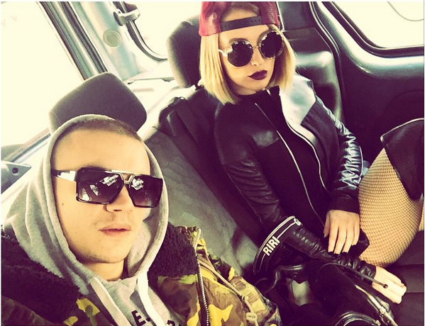 Tiranë, shoqërohet nga policia Tuna dhe Cozman, ju gjenden 20 gramë hashash