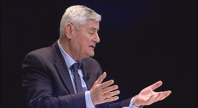 Dashamir Shehi: Nuk bëhet opozita me djem që dinë vetëm të lidhin kollare