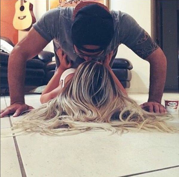 Femra, në këto tri pika duhet ta prekni mashkullin