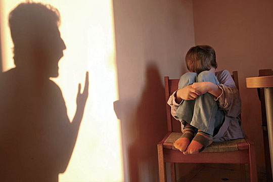 Tiranë, babai bën për spitalin djalin e tij 11-vjeçar