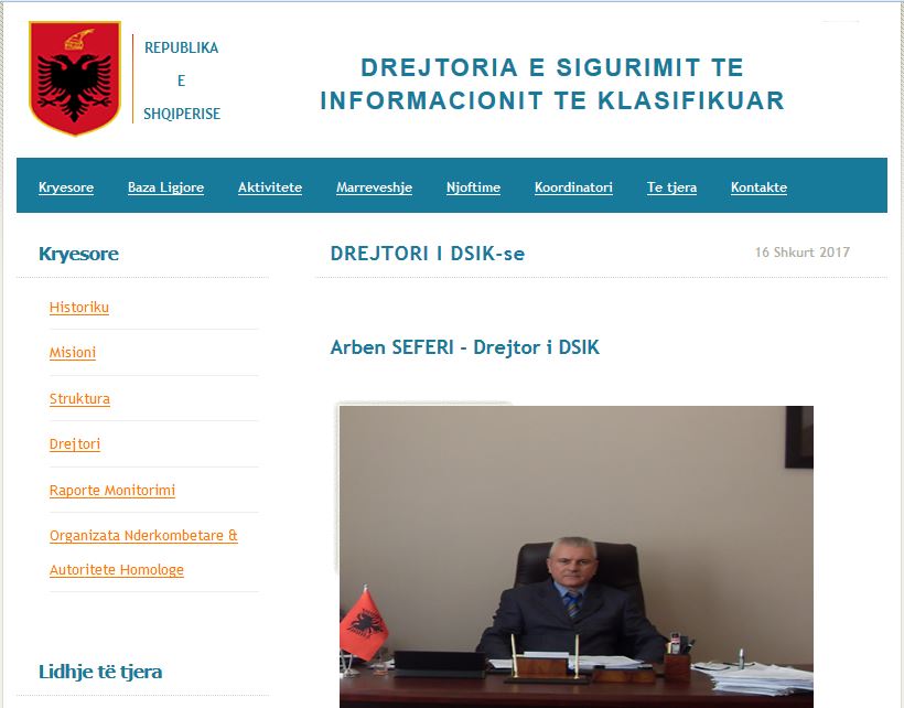 FOTO LAJM/ Gafa e portaleve të lajmeve me foton e drejtorit të dorëhequr të DSIK
