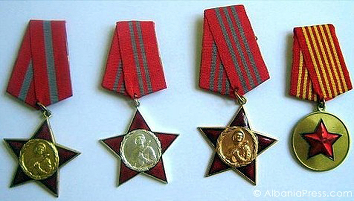 EMRAT/ Kush ka mbajtur titullin “Heroi i Popullit” dhe “Hero i Punës Socialiste” në Elbasan