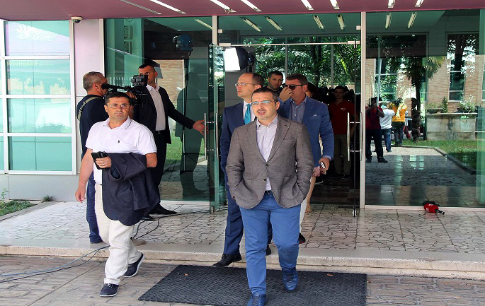 Grabitja në Rinas, deputetët e PS arrijnë në një konkluzion të unifikuar politik