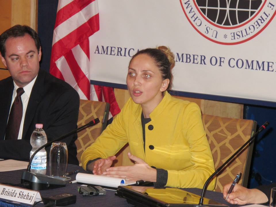 Dhoma Amerikane e Tregtisë: Tatimet autoritet pa kufi, gjobat “shkop goditës” po na falimentojnë