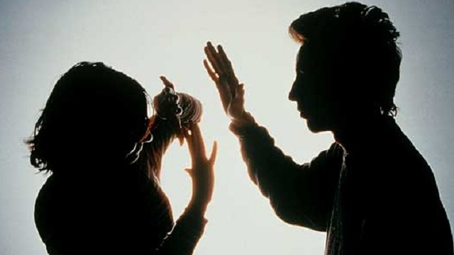 DETAJE/ Fieraku rreh në mes të rrugës ish-të dashurën, nuk pranonte fundin  lidhjes