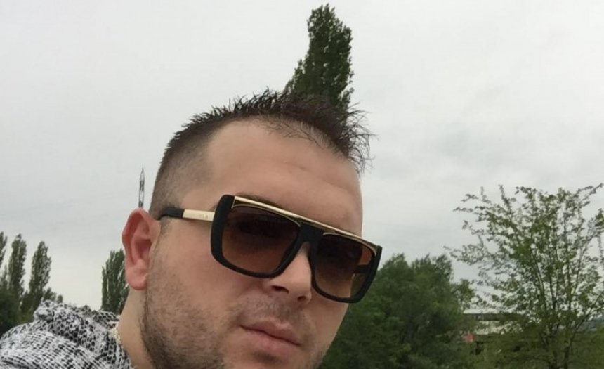 DETAJET/Tre pengmarrjet e Dijar Xhemës në Vlorë: Djalin e ndoqi deri në tualet ku e rrahu