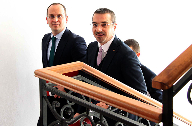 Ministrat Tahiri e Bushati komentojnë propozimin e Ilir Metës