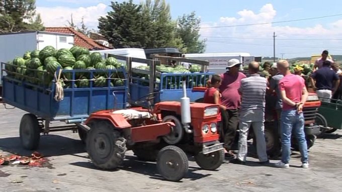 Bie fuqia blerëse, tregtarët e shumicës në Divjakë humbësit më të mëdhenj