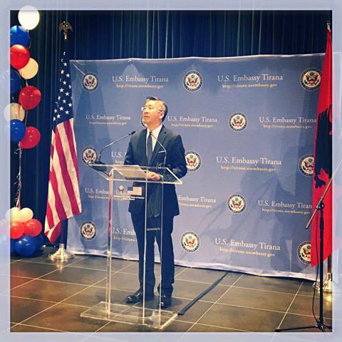 Fiton Donald Trump, fshihet Edi Rama