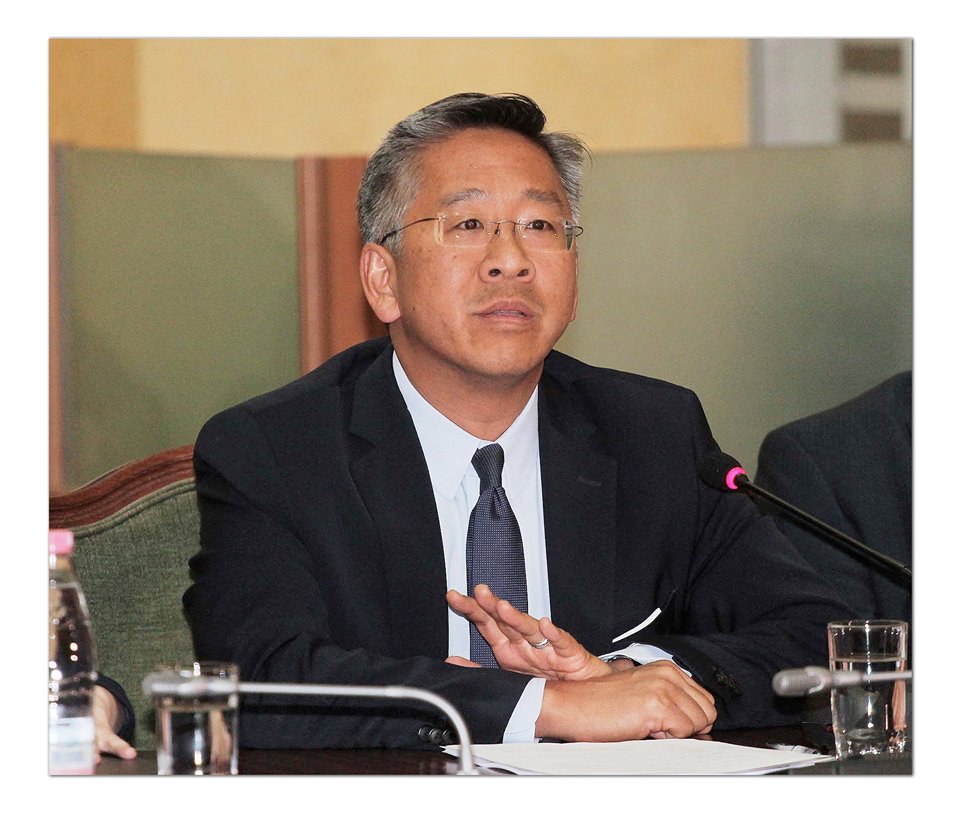 Ambasadorët, takim me tre grupet, nuk ka anulim, vetëm ndryshime orari