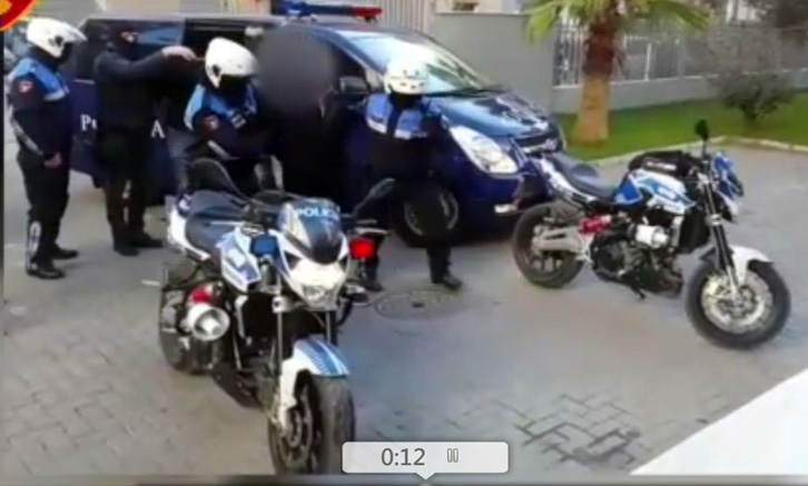 VIDEO & EMRA/ Durrës, “Shënjestra” shkatërron grupin kriminal, në pranga 9 persona për atentate  grabitje