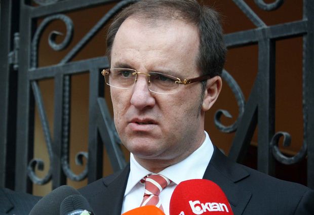 Dritan Prifti dorëzon një video në prokurori për skandalin CEZ-DIA