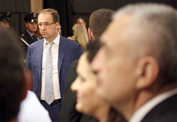 DRITAN PRIFTI/ Meta poshtëron Ramën si asnjëherë më parë, i ofroi më gomarin në gjithë tufën e tij